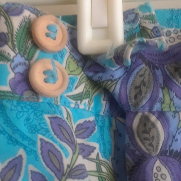 Capris - Picture 6 of 7